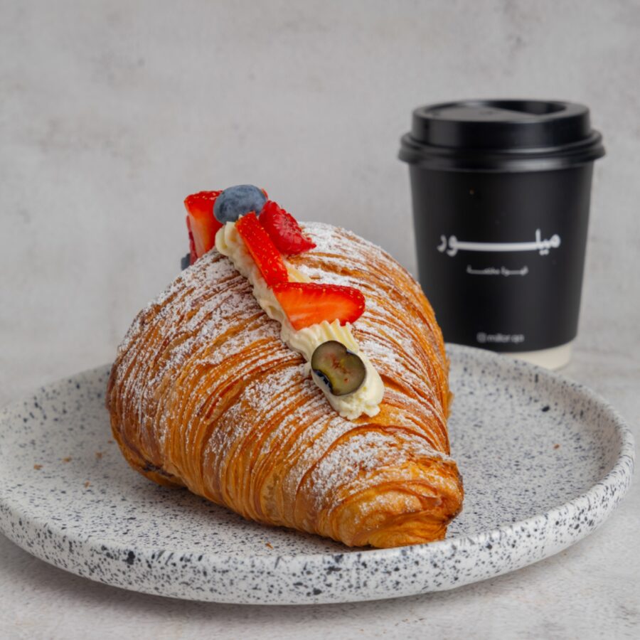 Berries Croissant